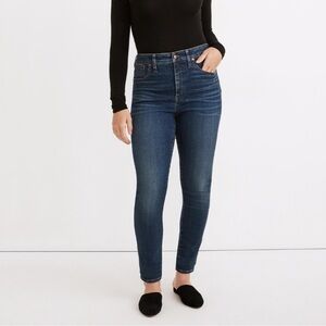 Madewell Curvy High-Rise Skinny Jeans in Lanette Wash